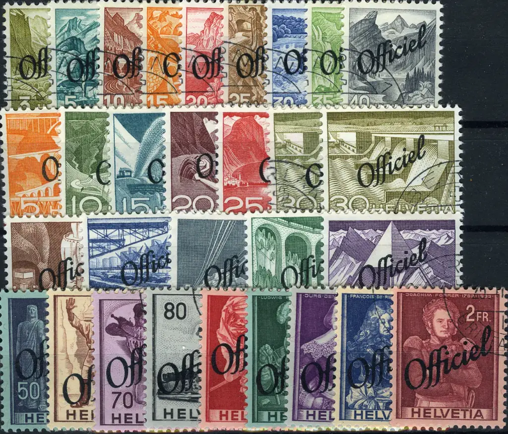 1942-1950, Freimarken und Technik und Landschaft mit Aufdruck "Officiel"