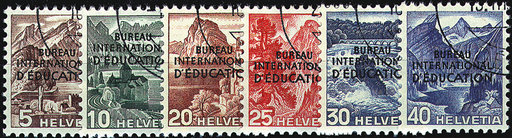 [7470.23.02] 1948, Farbänderung der Landschaftsbilder und geänderter Aufdruck &quot;BUREAU INTERNATIONAL D'ÉDUCATION&quot;